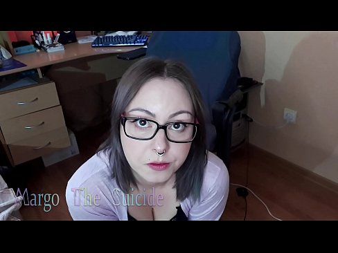❤️ Fata sexy cu ochelari suge adânc Dildo în fața camerei de filmat ❤️  at us ❌